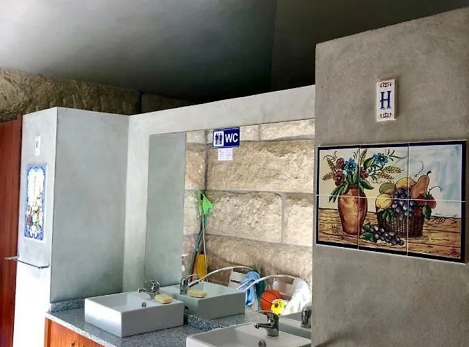 De La Tour - Quinta Da Prelada Simao *