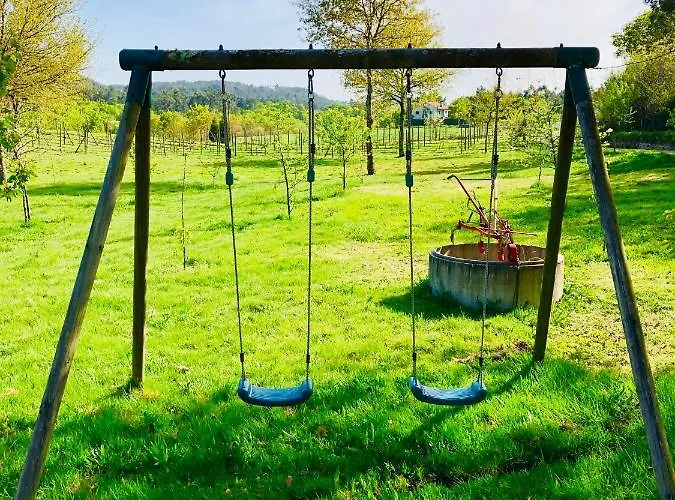 De La Tour - Quinta Da Prelada Simao Celorico De Basto